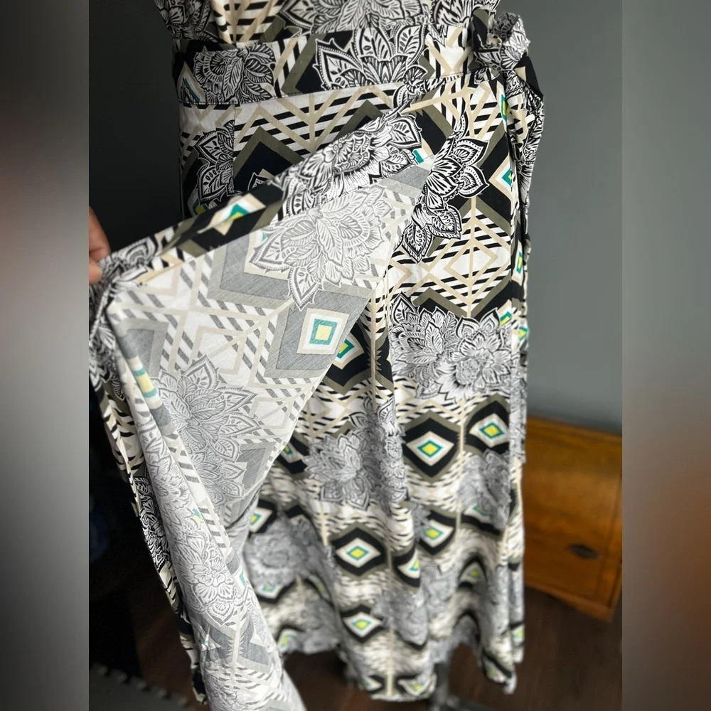 Seventh Avenue New York & Company Design Studio 2 piece set - Wrap Skirt Set Wom - Picture 7 of 9